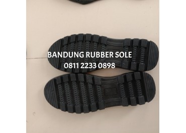 Pemakaian Outsole Karet Anti Licin Untuk Sandal dan Sepatu